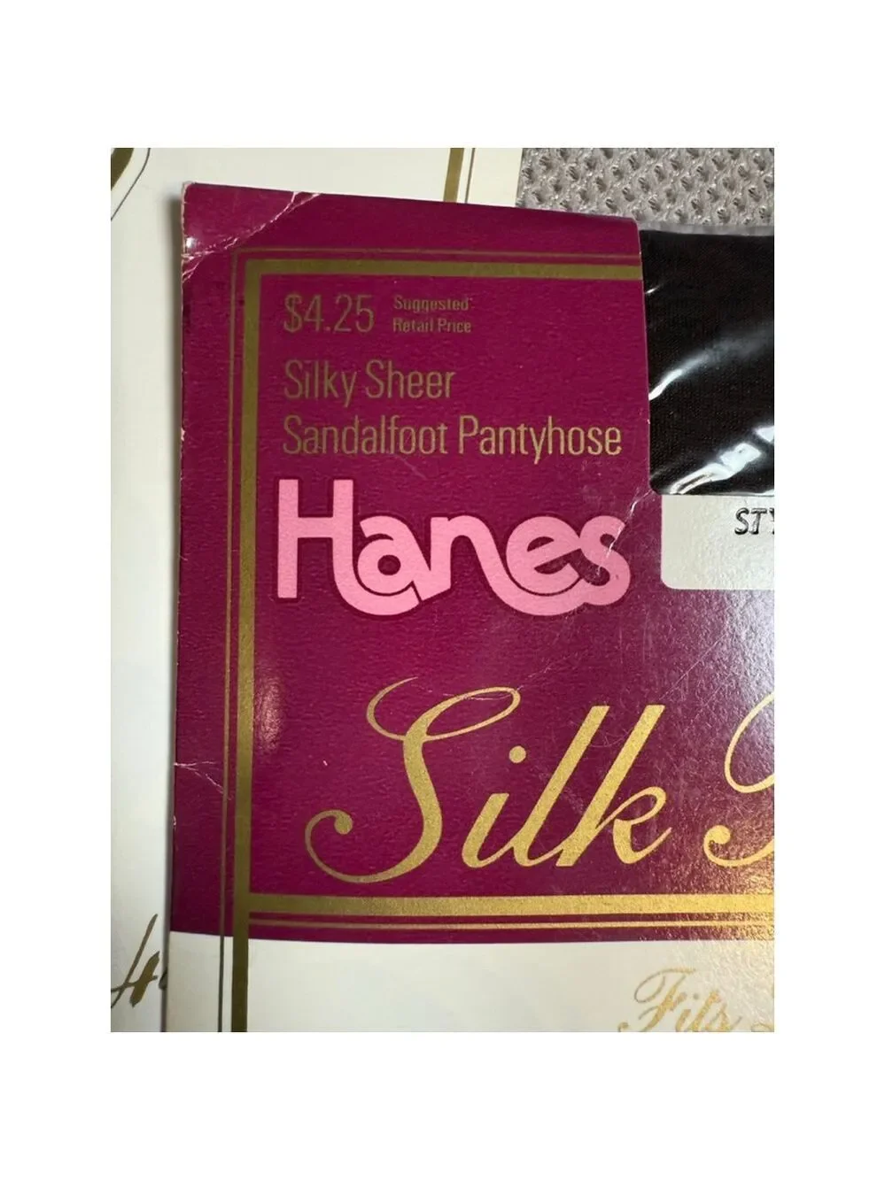 3 Hanes Silk Reflections Sheer Sandalfoot Pantyhose CD Bordeaux Pink Olive